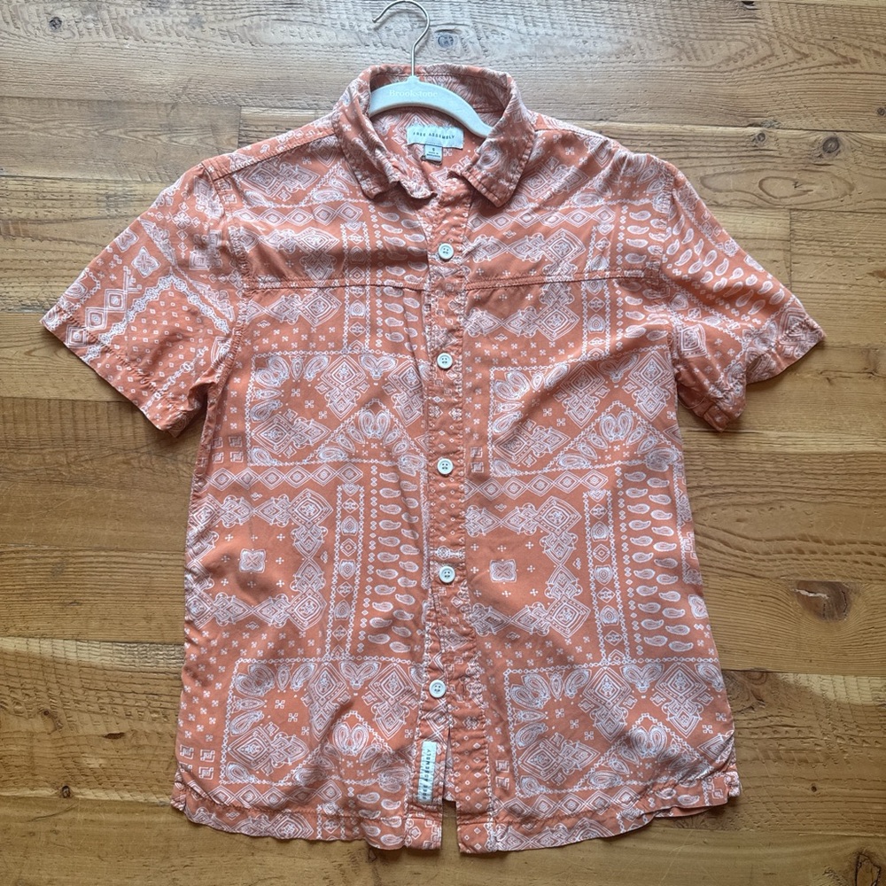 Orange bandana-pattern Short sleeves Shirt size S